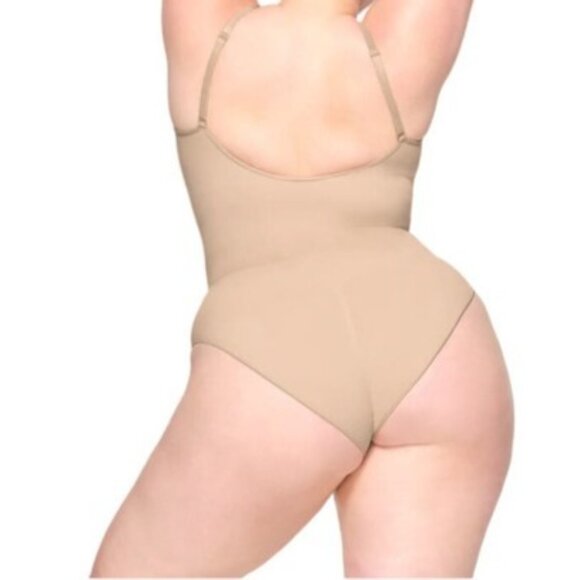 SKIMS Sculpting Brief Bodysuit 2XL/3XL (US 20–24) Mica NWOT MSRP $72 - Picture 6 of 7